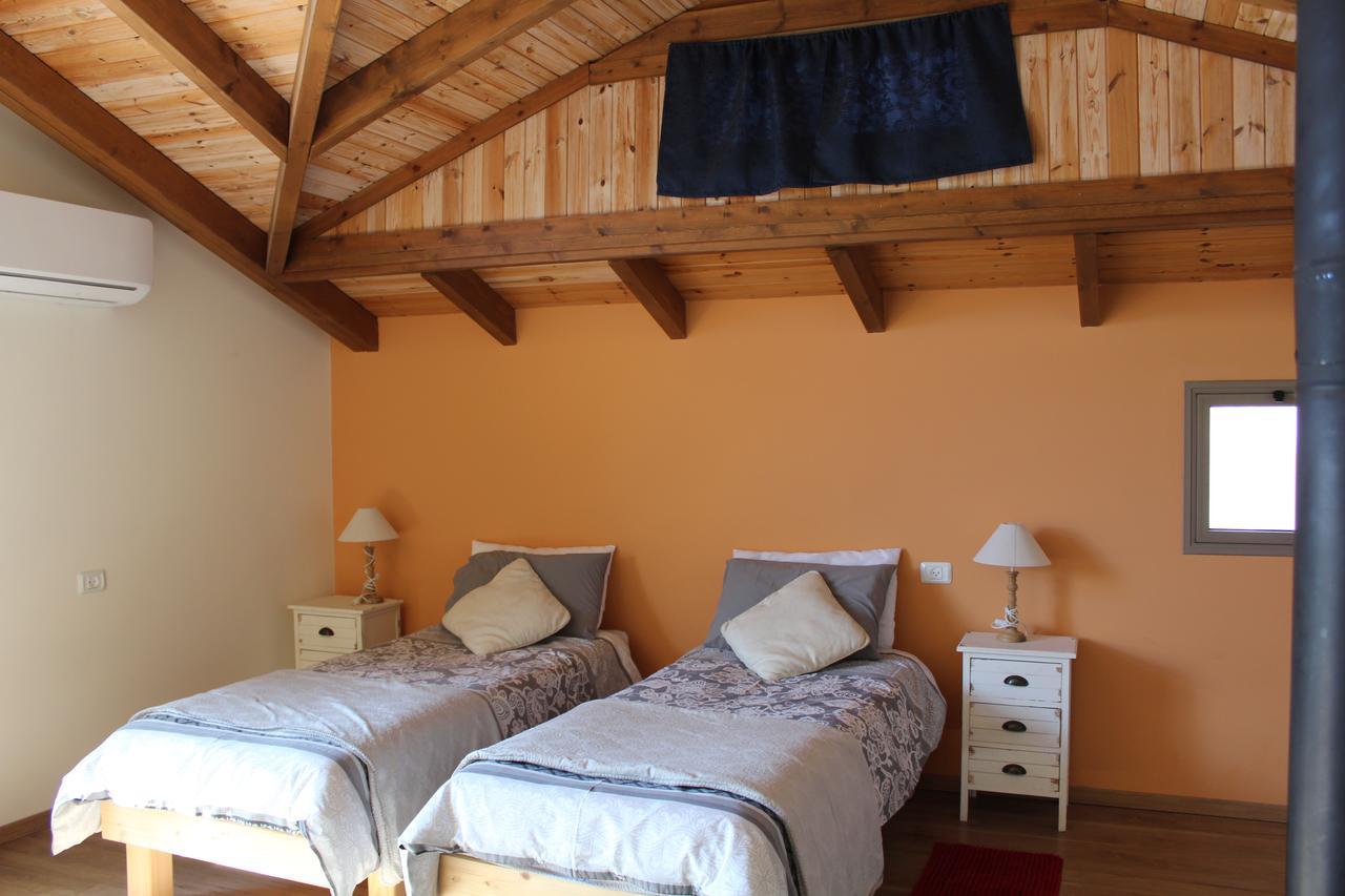 Off The Square Hotel Safed Luaran gambar
