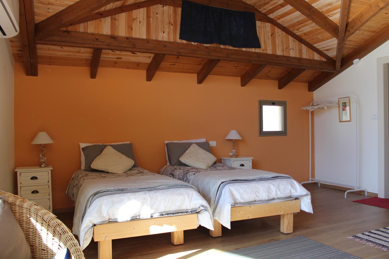 Off The Square Hotel Safed Luaran gambar